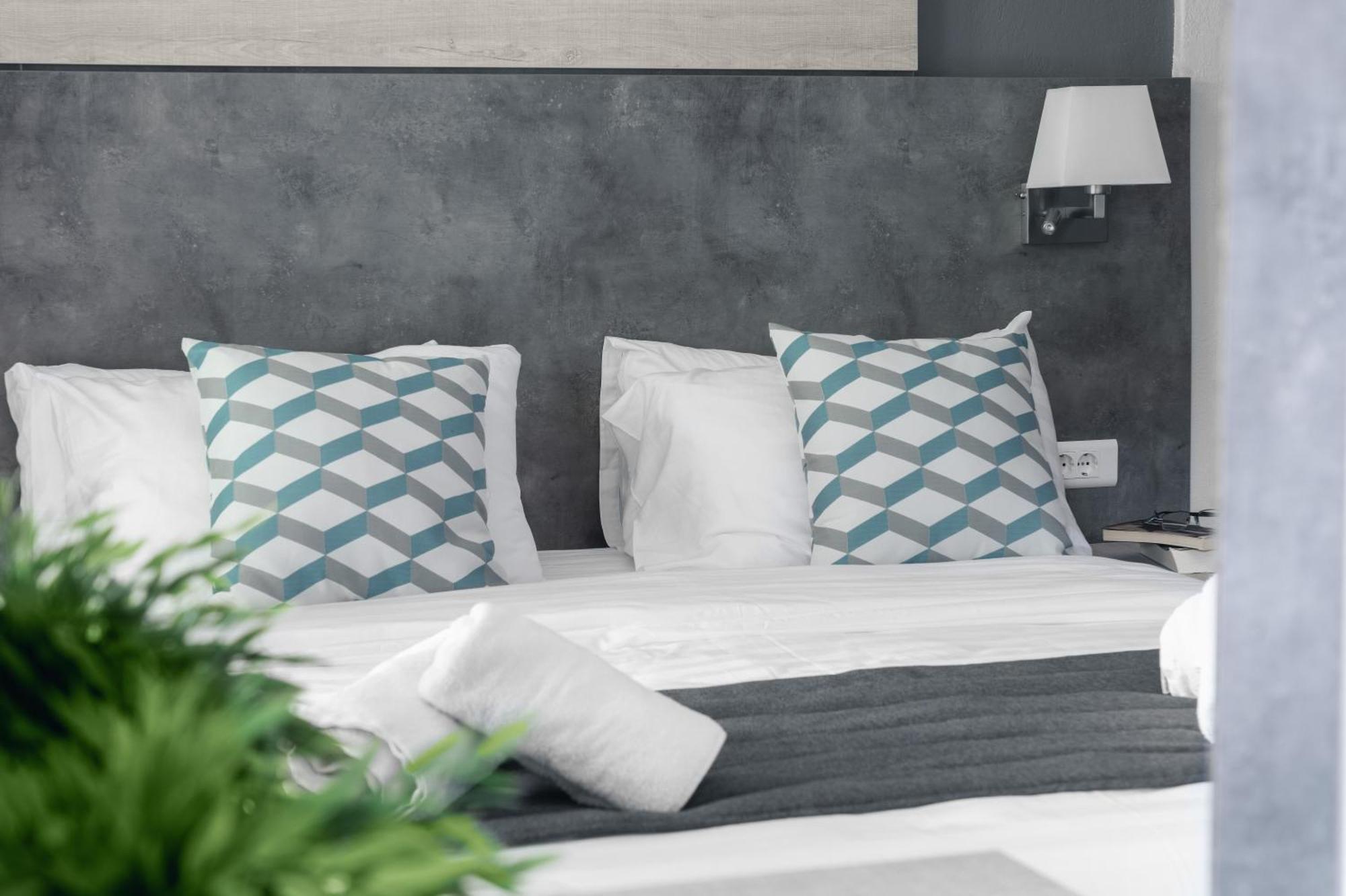 נאוס מרמרס Meliton Inn Hotel & Suites By The Beach מראה חיצוני תמונה